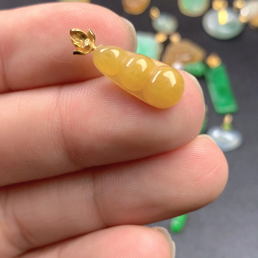 【闪购商品】颈饰18K金镶嵌翡翠翡翠