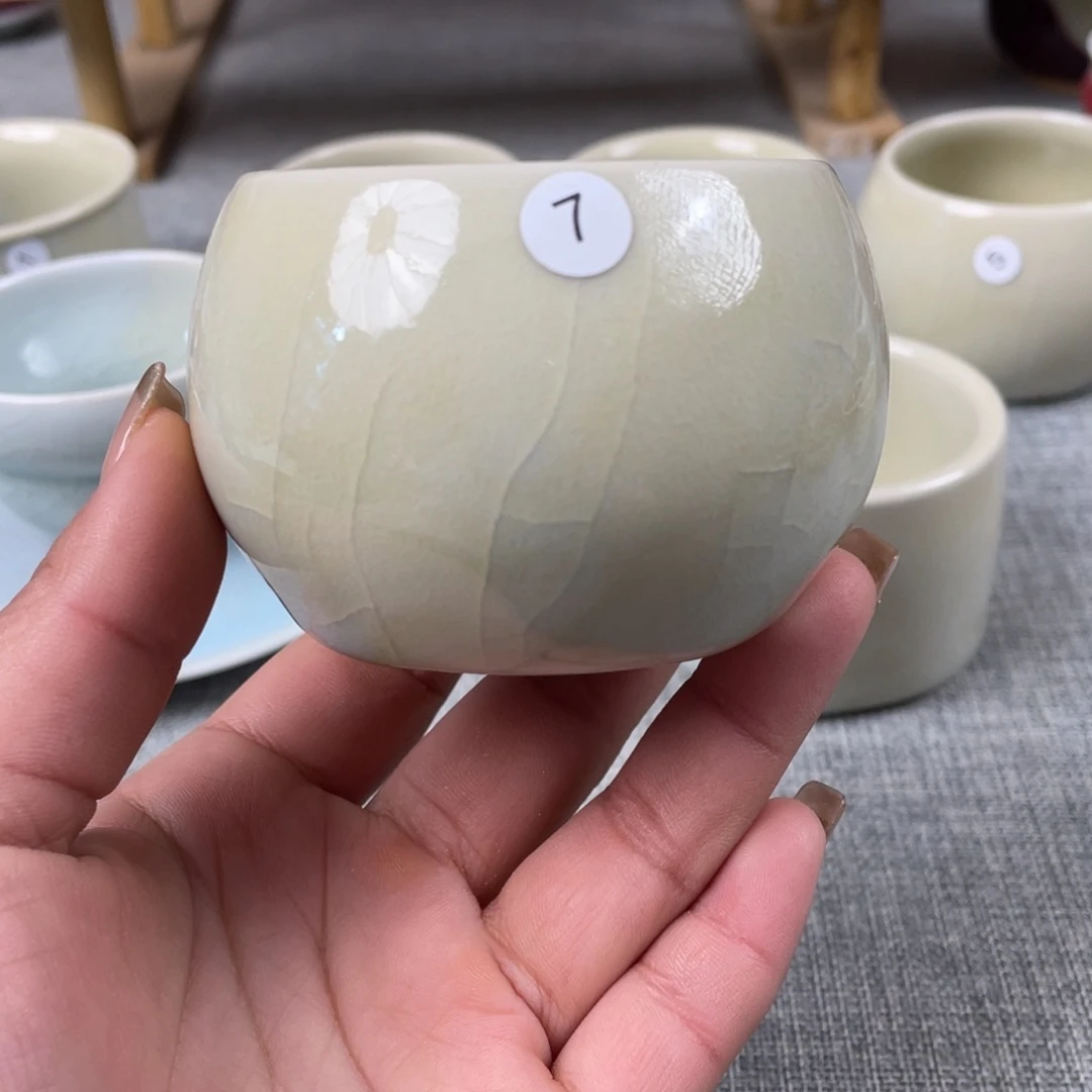 瓷片纯手工制作…………