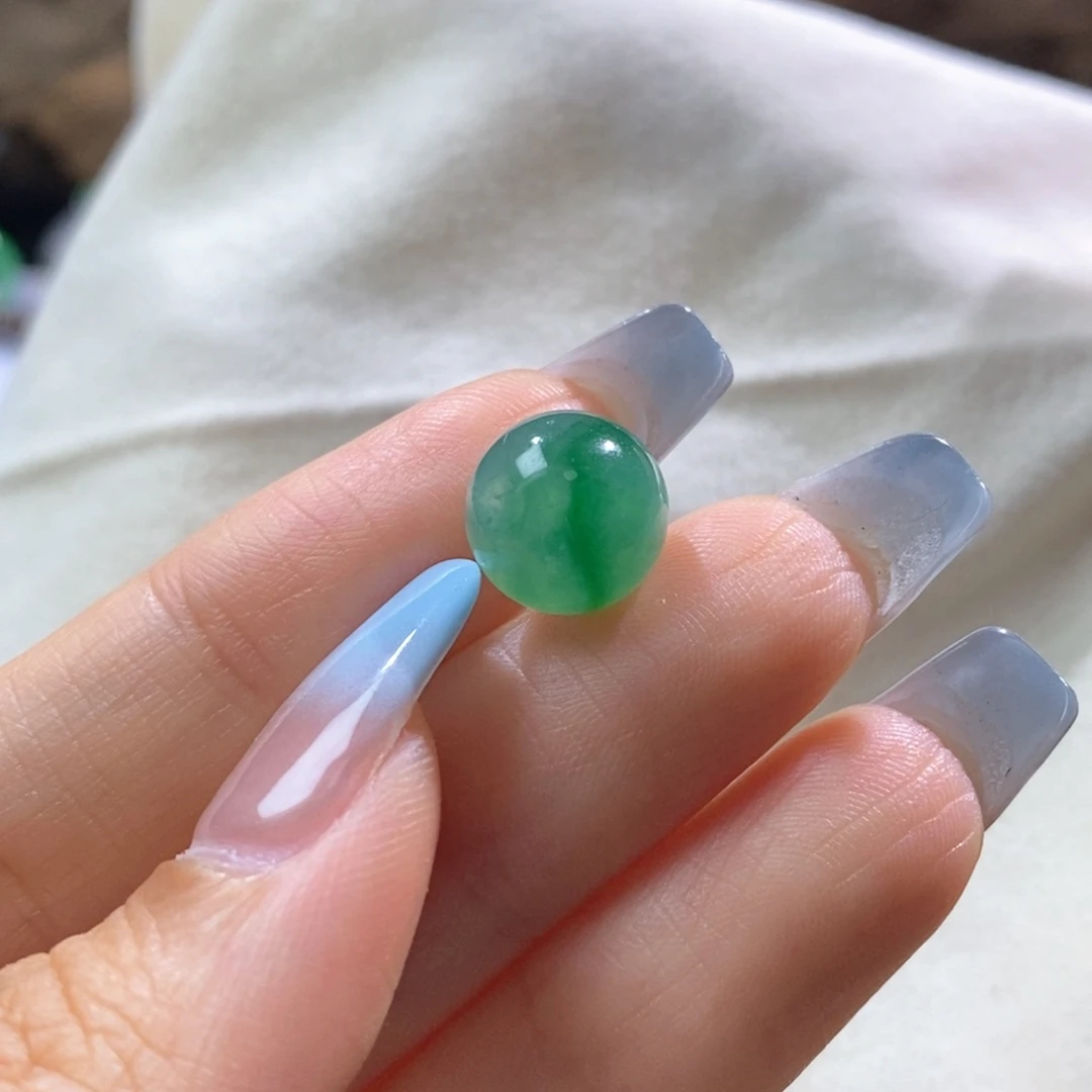 翡翠未镶嵌颈饰翡翠辣大色根珠11.2mm