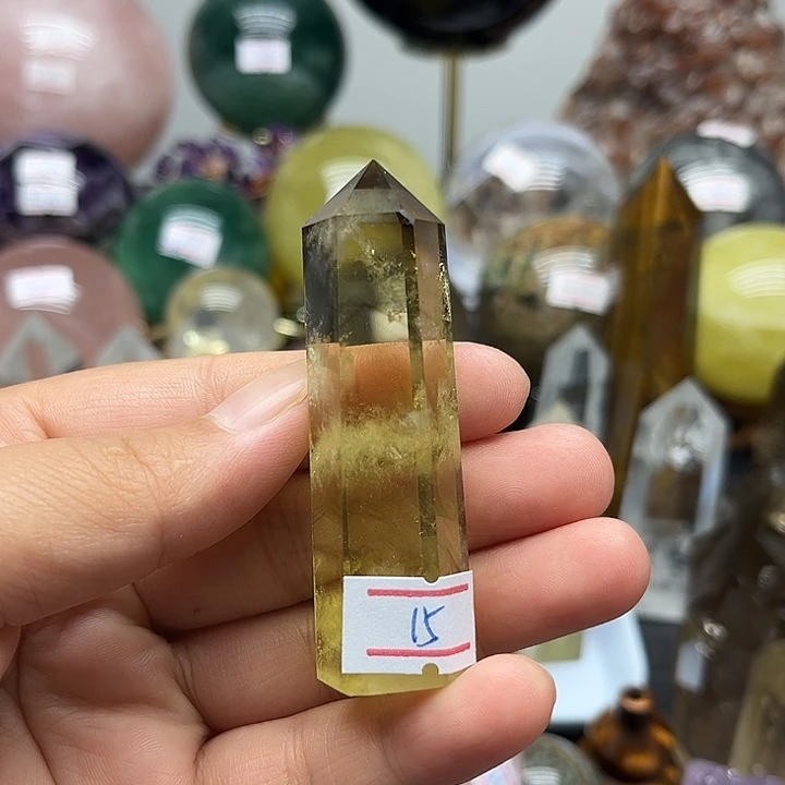 未镶嵌珠宝半成品水晶40克黄水晶柱