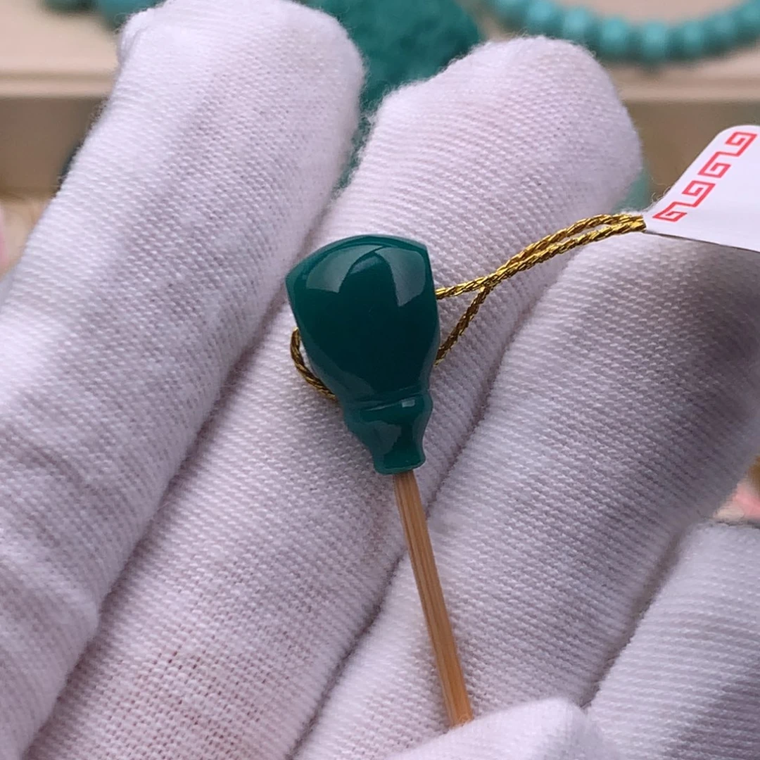 手***云绿松石未镶嵌珠宝奇石