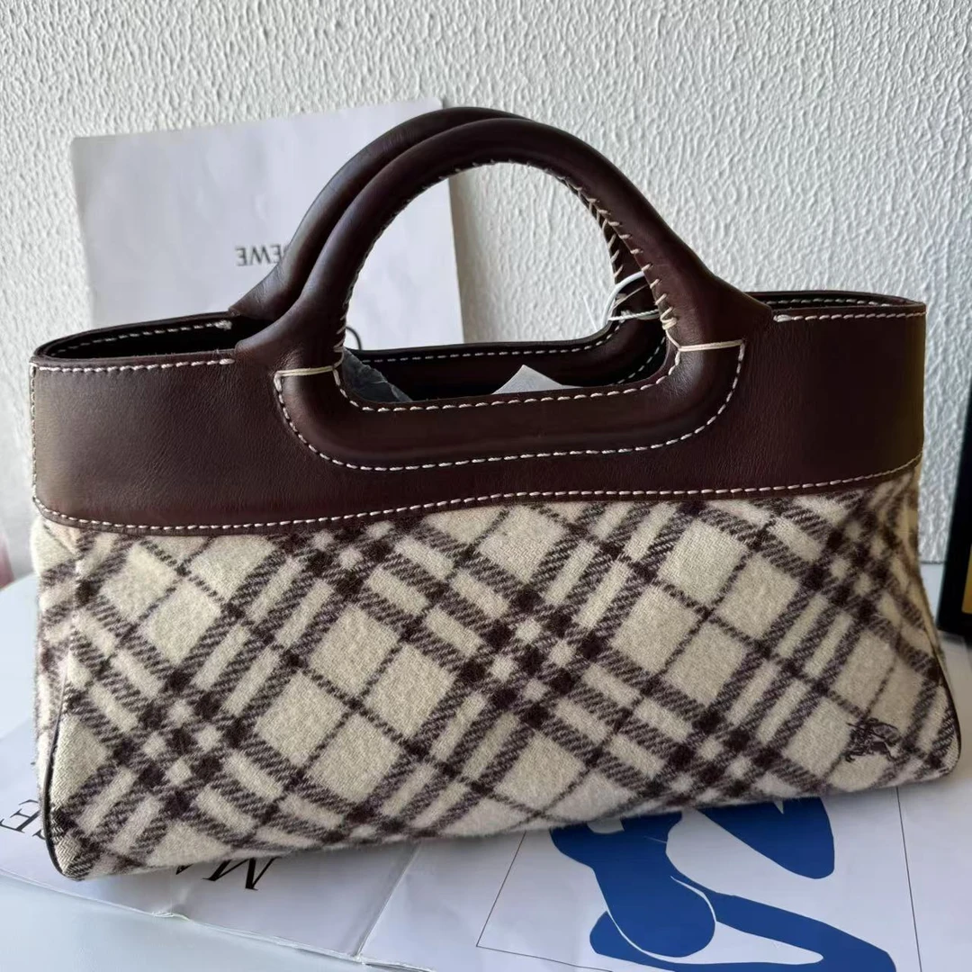 95新 BURBERRY/博柏利 XM/棕咖色调格纹横版手提包/T3JJ03912022