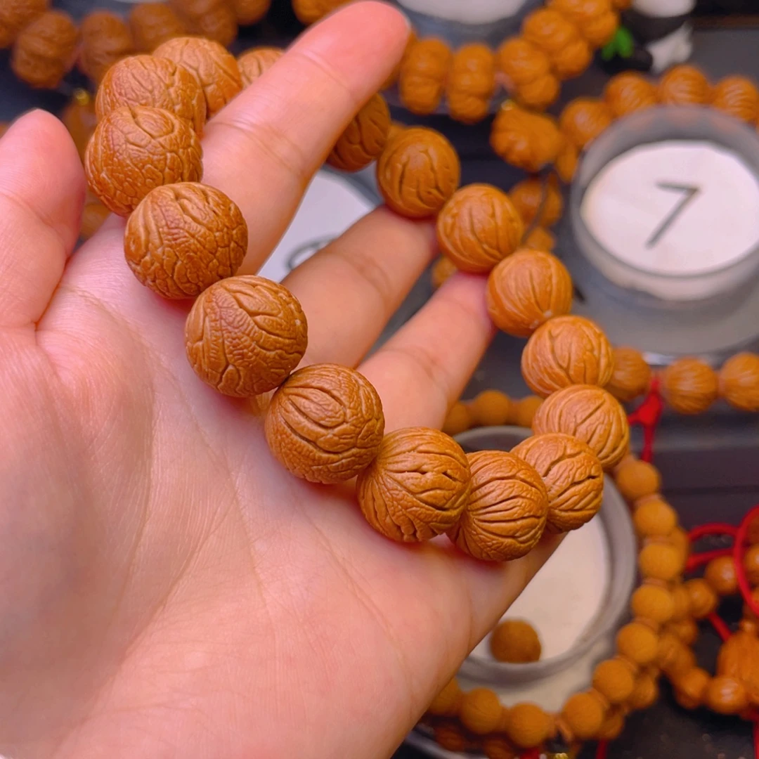 吊坠桃核麒麟纹水立方1.7