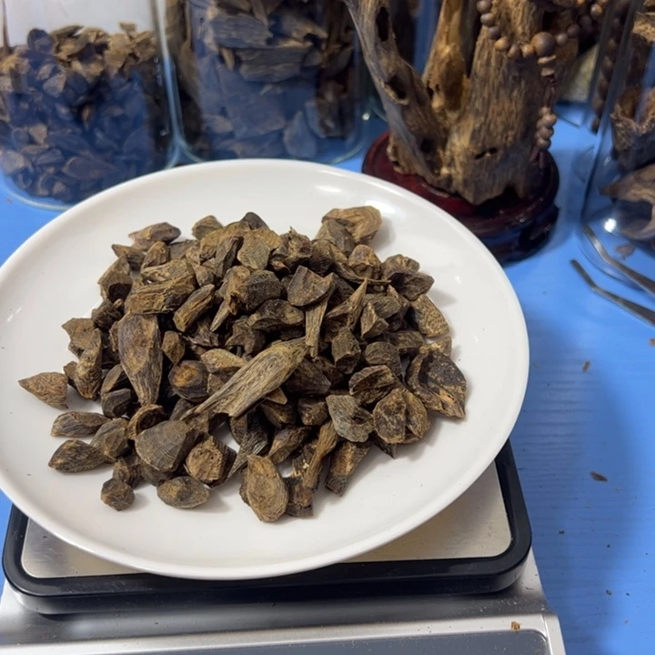 鑫***诚沉香沉香碎屑奇楠沉香沉水树丁100克