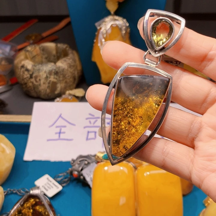 琥珀颈饰未镶嵌波兰设计款琥珀蜜蜡