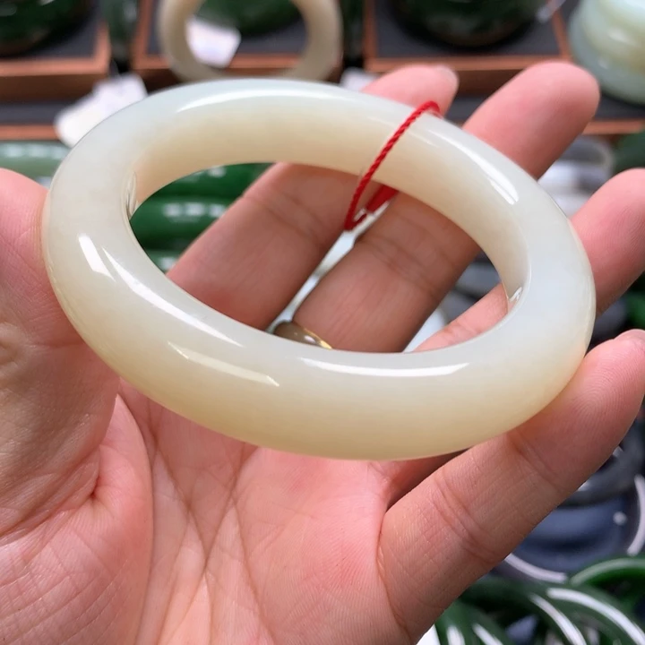 【闪购商品】未镶嵌手镯和田玉7