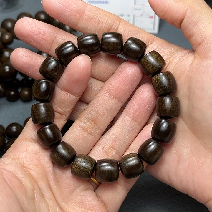 沉香手串才**溢白棋玉化