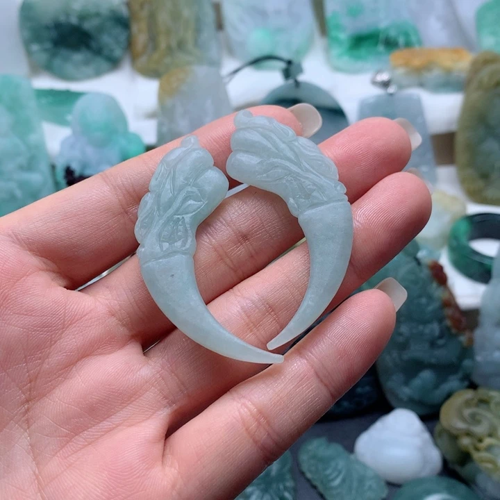 定制翡翠未镶嵌龙牙