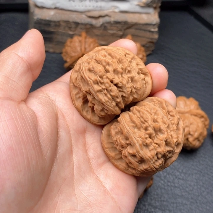 文玩核桃吊坠全品40球白