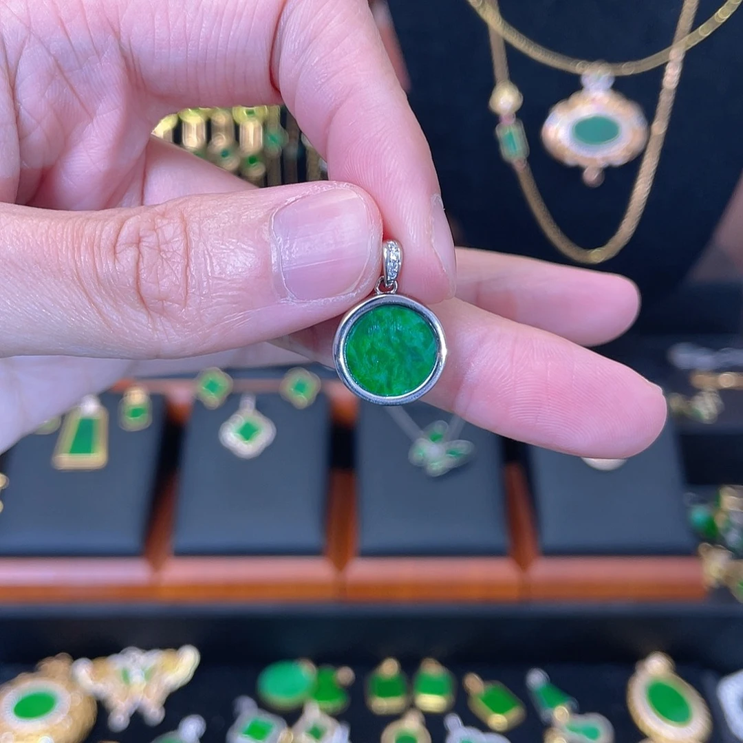 翡翠银S925镀金镶嵌吊坠(赠链)