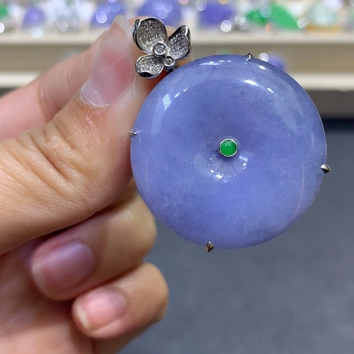 翡翠颈饰18K金镶嵌翡翠