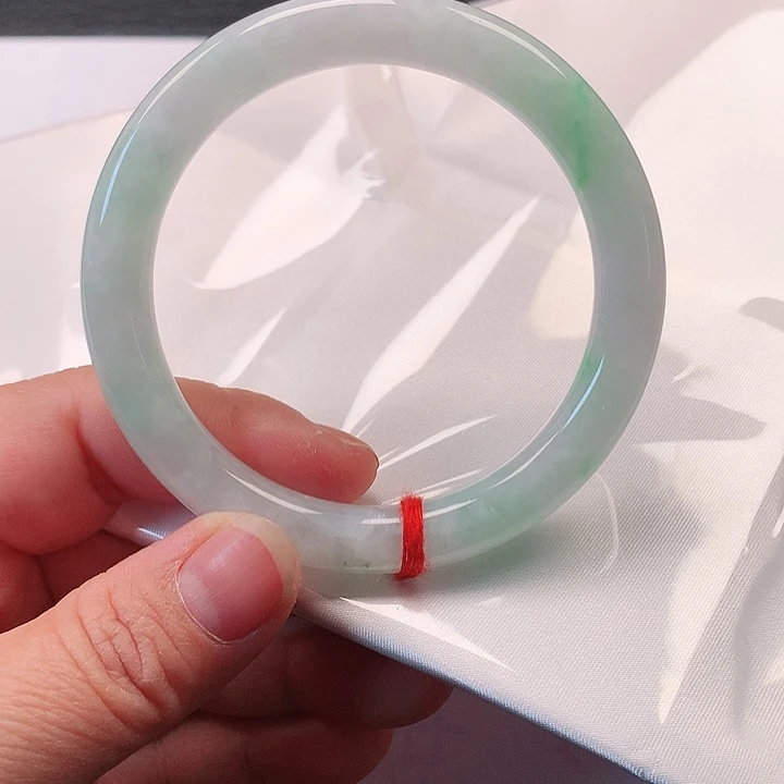 翡翠手镯未镶嵌翡翠025