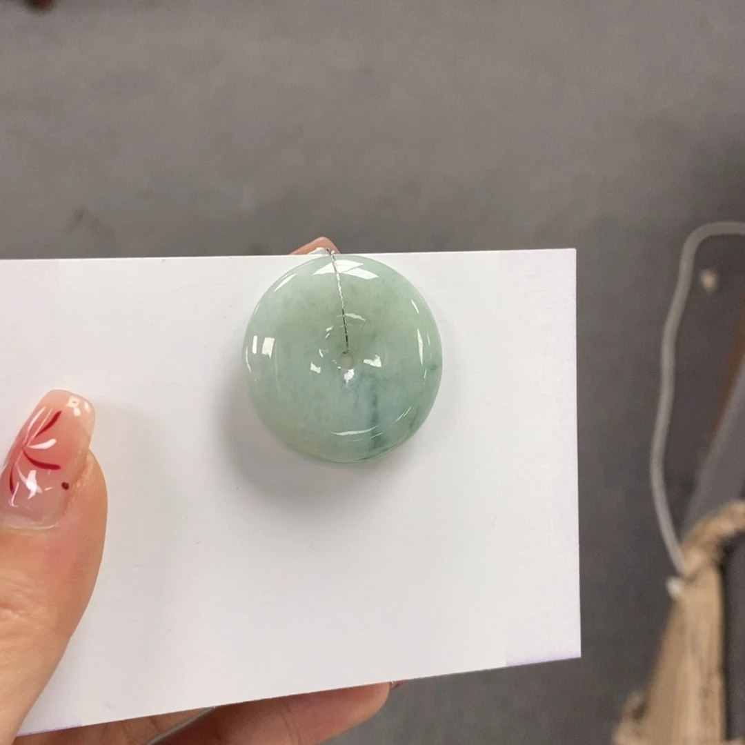 翡翠颈饰未镶嵌天然翡翠