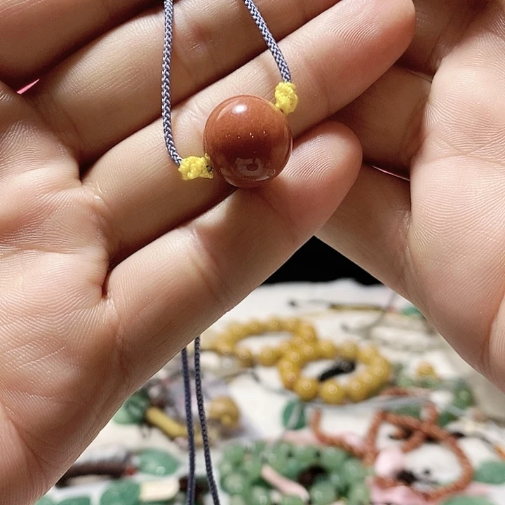 密玉（石英质玉）颈饰未镶嵌