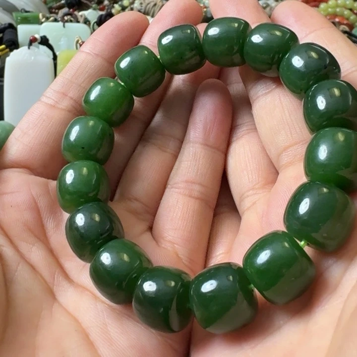 和田玉未镶嵌颈饰菠菜绿14