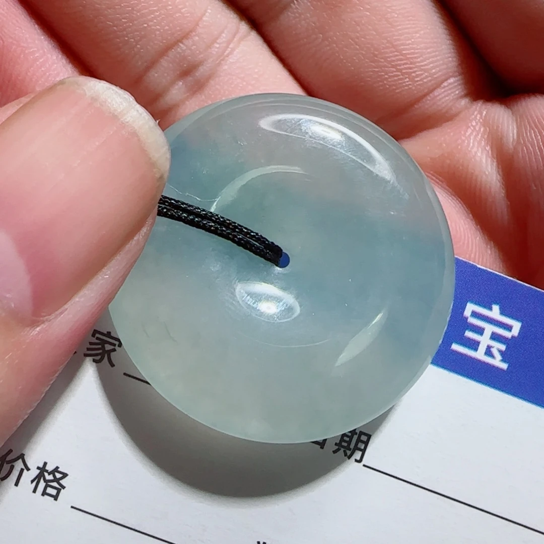 翡翠未镶嵌颈饰平安扣