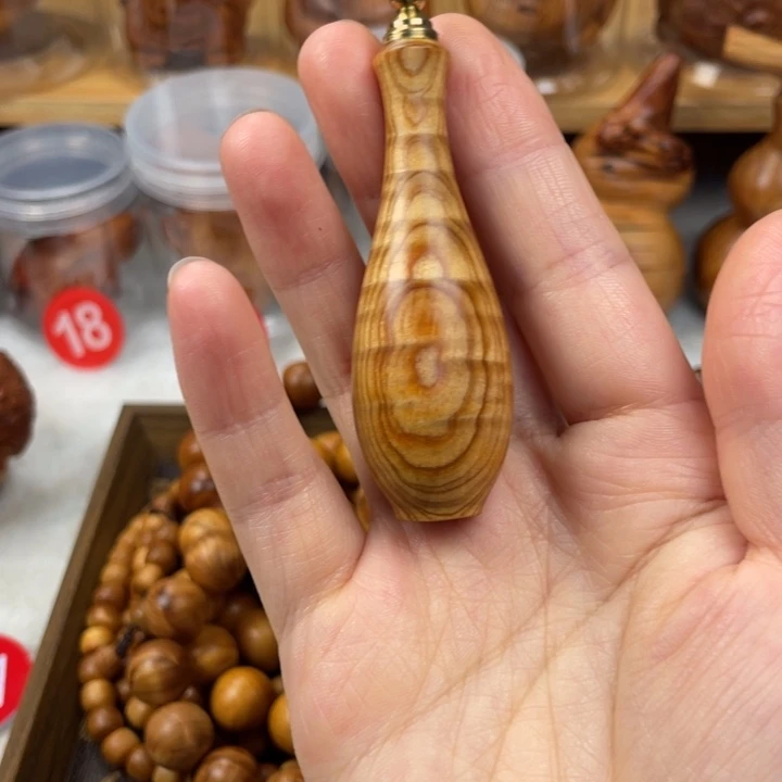 珂***查柏木（崖柏）太行精品花瓶拍的不退换