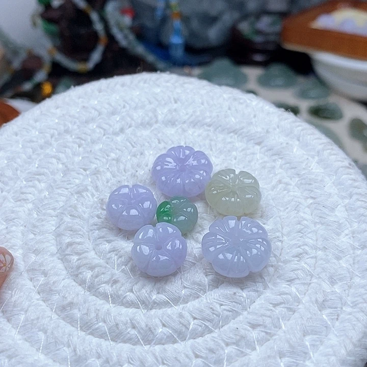 吊坠(不含链)未镶嵌翡翠一个60