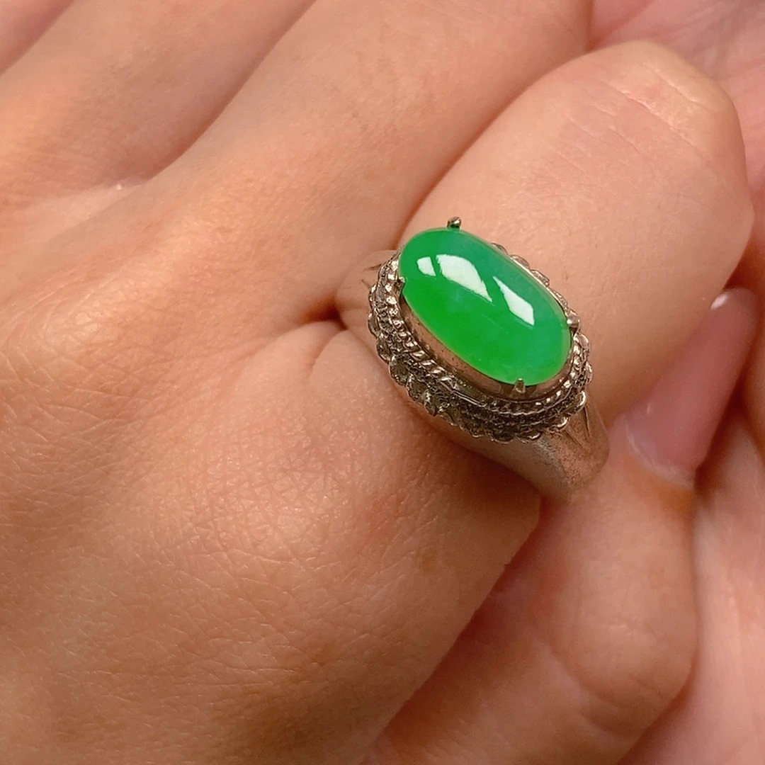 翡翠戒指未镶嵌绿蛋面