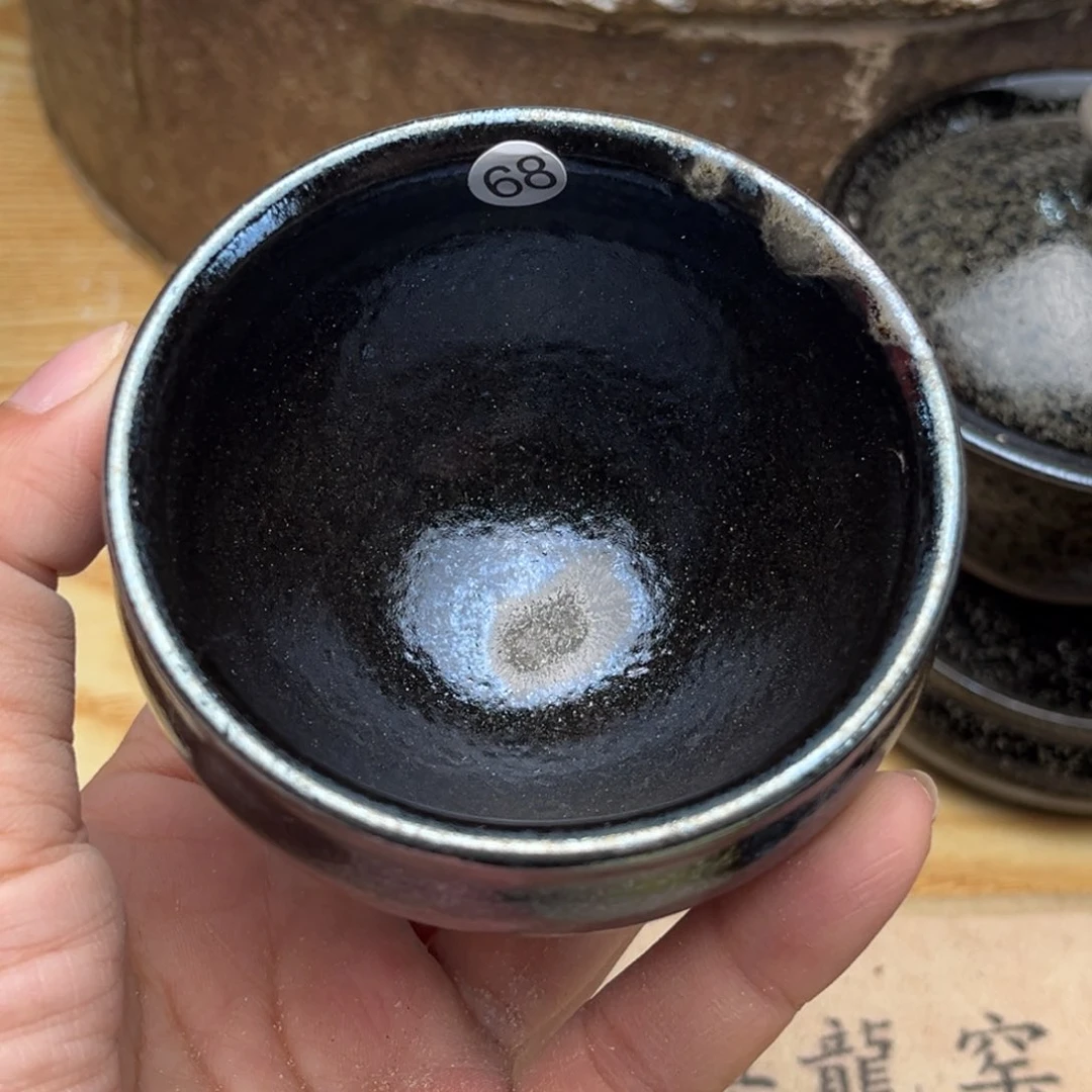 茶盏义兴龙窑坚持真柴烧落灰烧