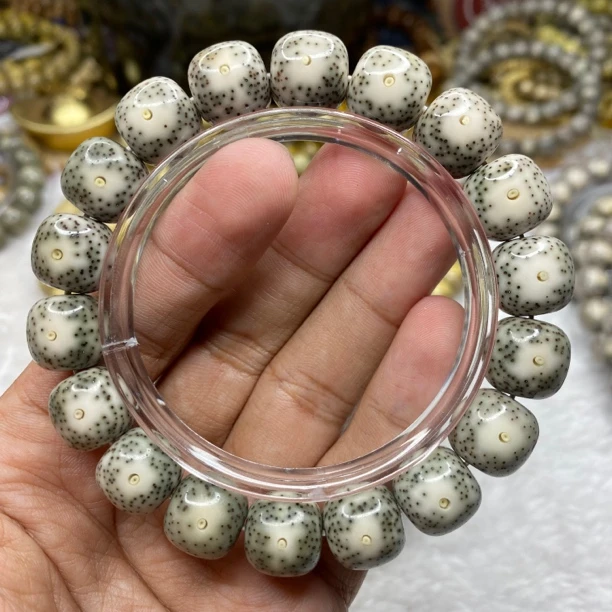 13*12石玉润绿大眼睛针尖小细星海南星月菩提手串直销正品保障