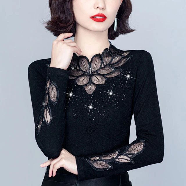 中年妈妈蕾丝打底衫女秋冬高级感时髦洋气新款小衫妈妈网纱黑内搭