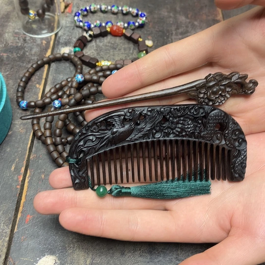 大叶紫檀（黑酸枝木类）