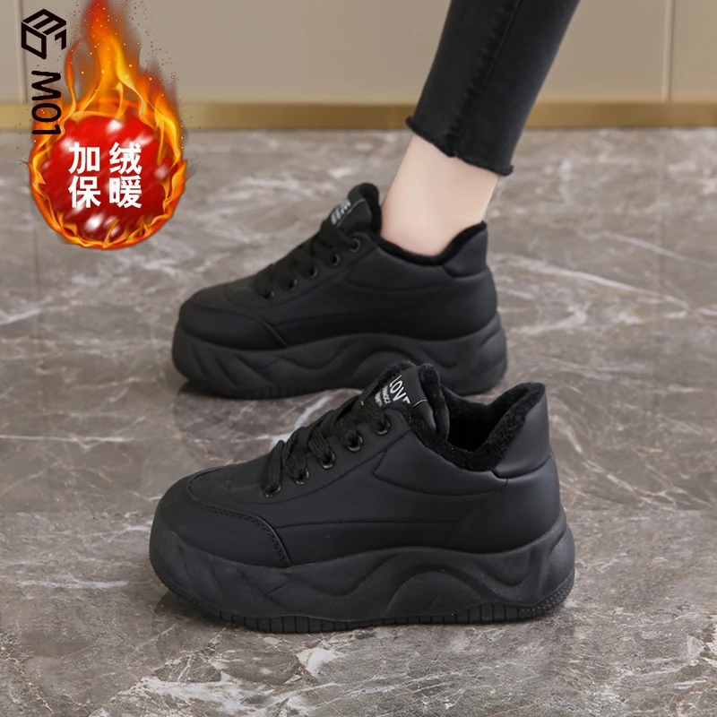 M012025秋冬季新款复古休闲时尚加绒保暖皮面防滑厚底面包鞋女