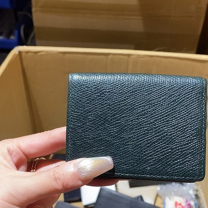 钮***禄中古香水沐浴露持久留香