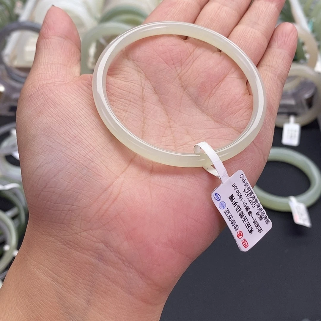 和田玉未镶嵌珠宝奇石和田玉手镯54