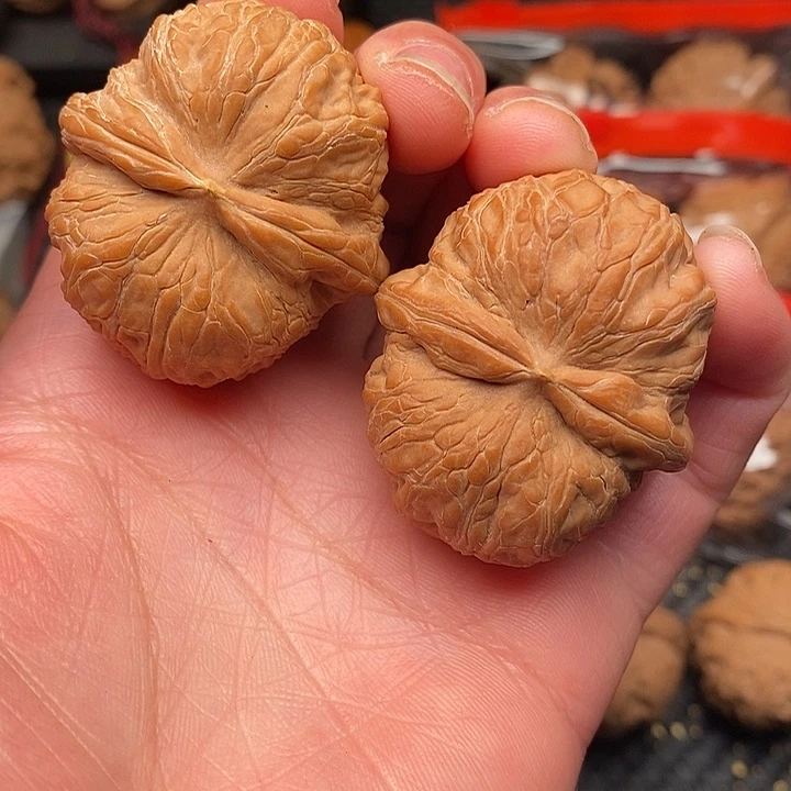 9***9吊坠文玩核桃元宝有黄默认