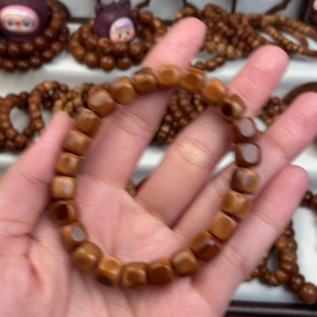 骑***鹅库克手串精挑花皮方糖