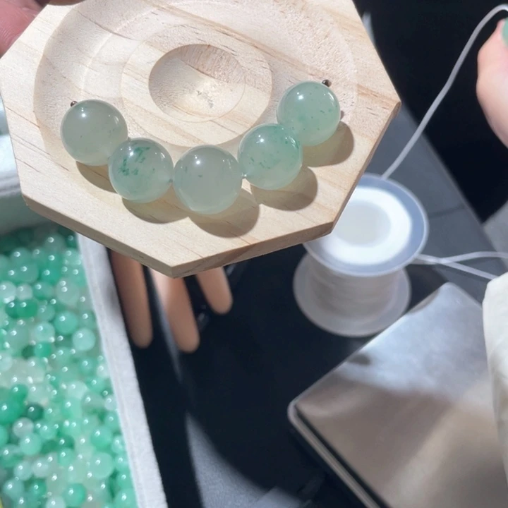 石英质玉吊坠(不含链)未镶嵌