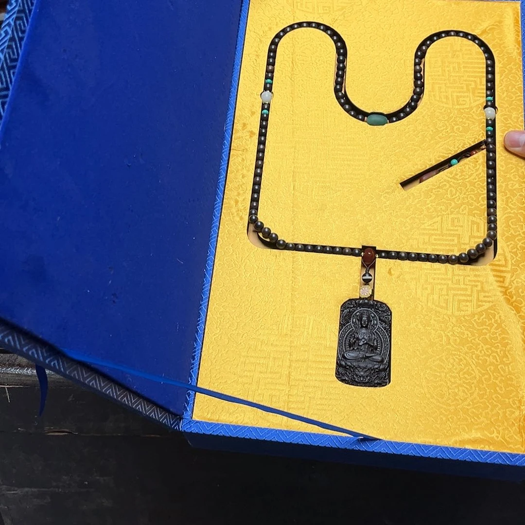 大叶紫檀（黑酸枝木类）