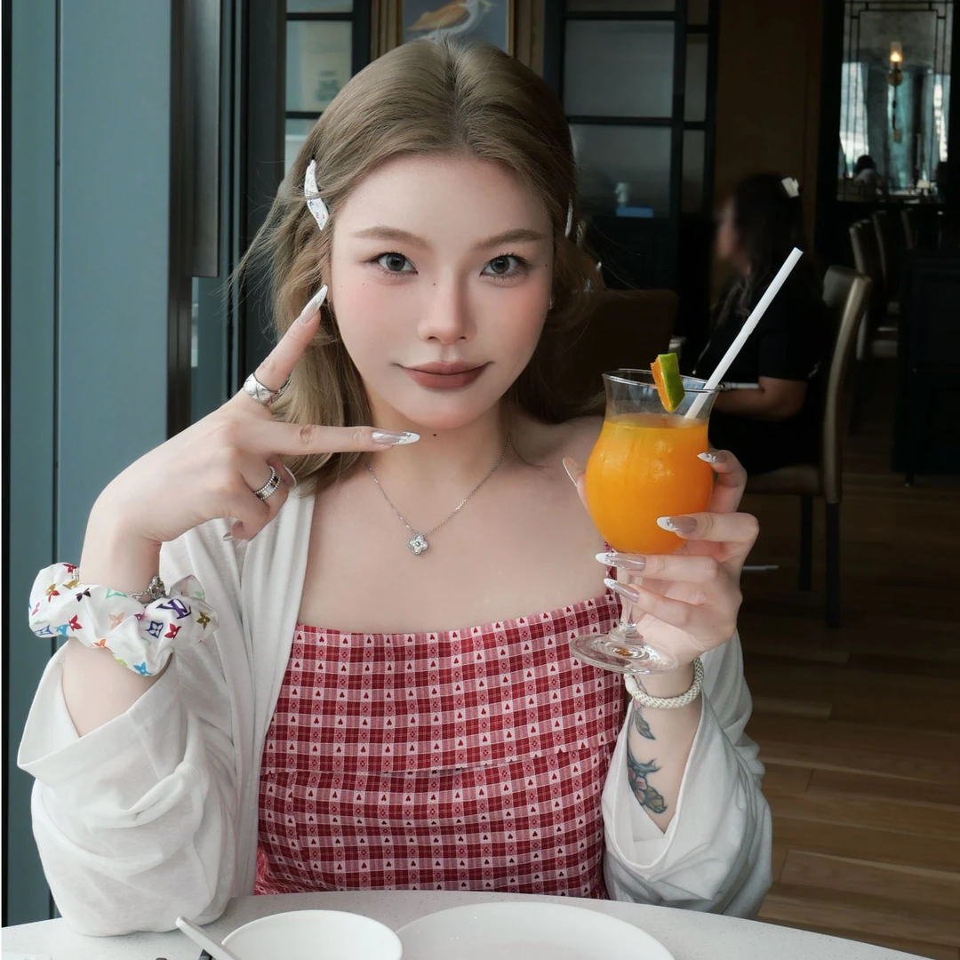 【瘦瘦】大码夏季清新格纹可调节肩带司马克无袖收腰吊带上衣S01781