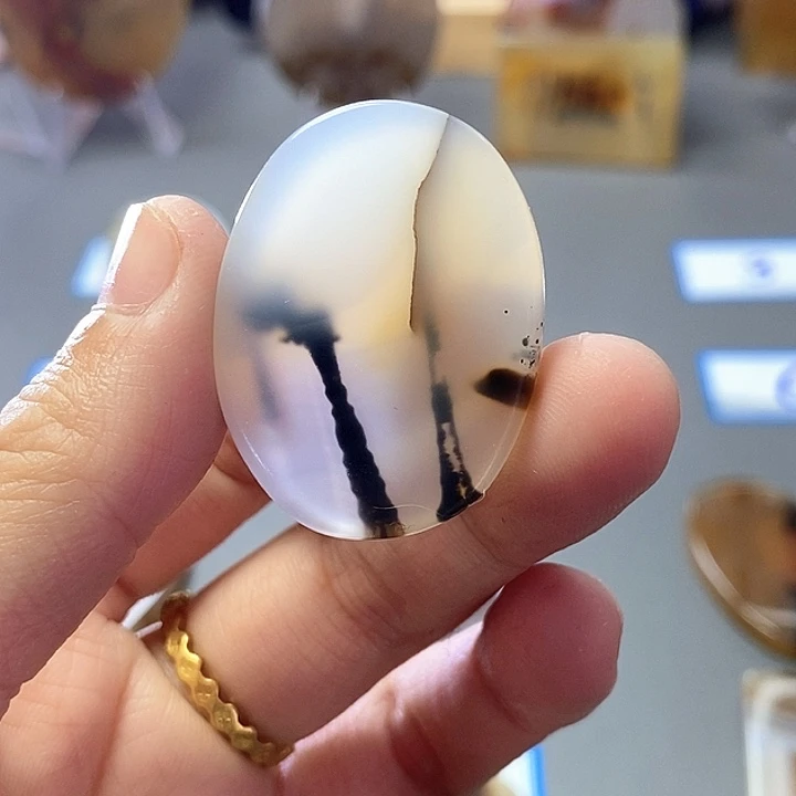 玛瑙/玉髓未镶嵌珠宝半成品有扣