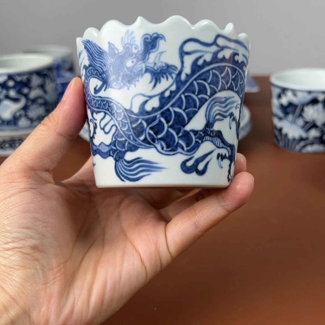 景德镇纯手工手绘葵口龙纹