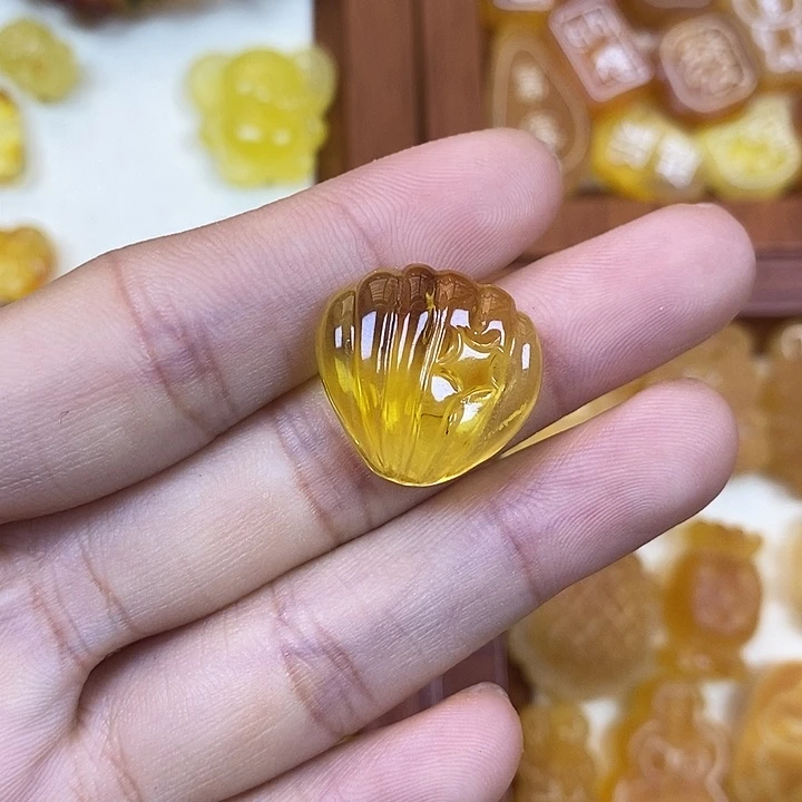橄榄核吊坠贝壳103