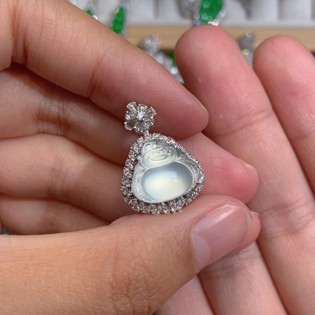 翡翠18K金镶嵌颈饰天然缅甸A货翡翠