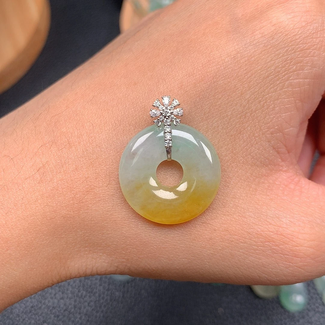 吊坠(赠链)18K金镶嵌翡翠