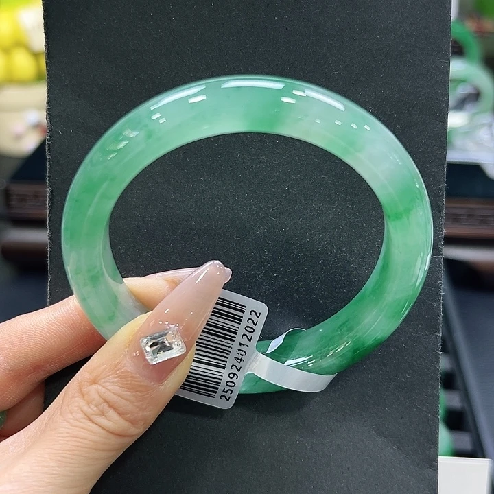 石英质玉（非洲翠）未镶嵌手镯59-60