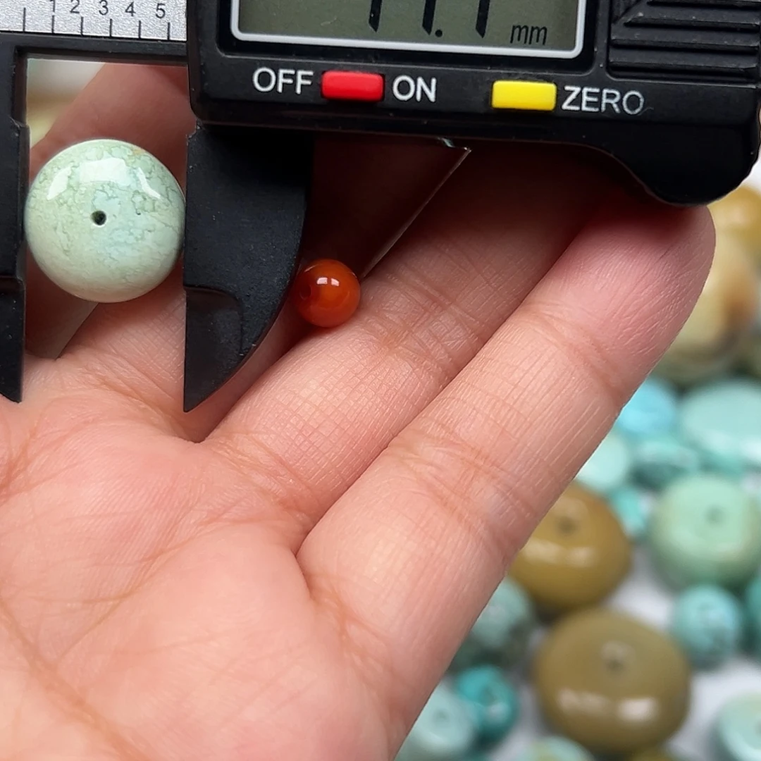 南红玛瑙未镶嵌珠宝奇石