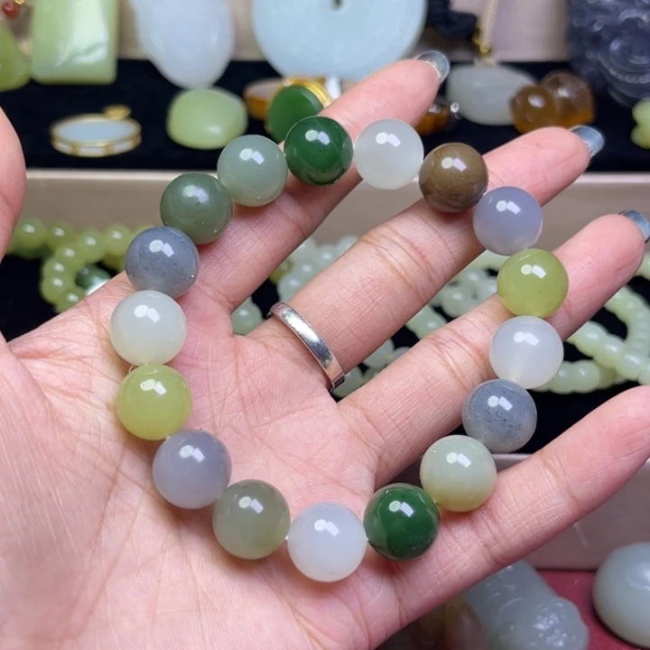 和田玉未镶嵌手串