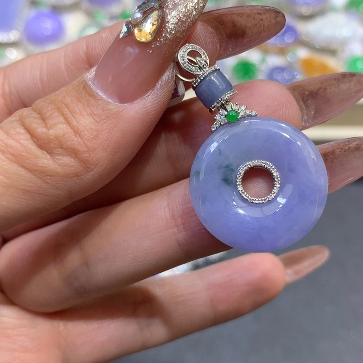 翡翠颈饰18K金镶嵌翡翠