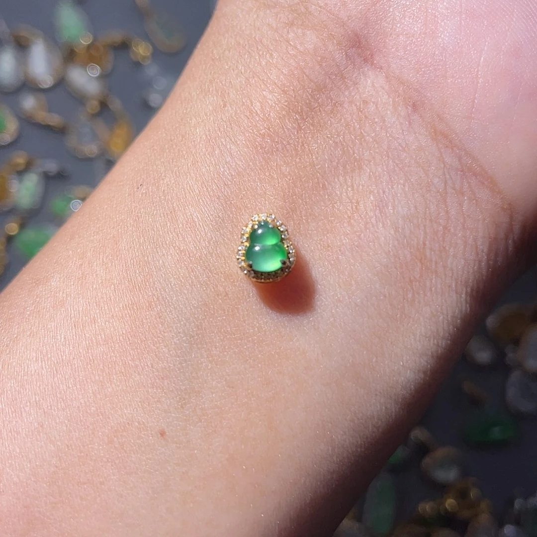 吊坠(不含链)18K金镶嵌翡翠