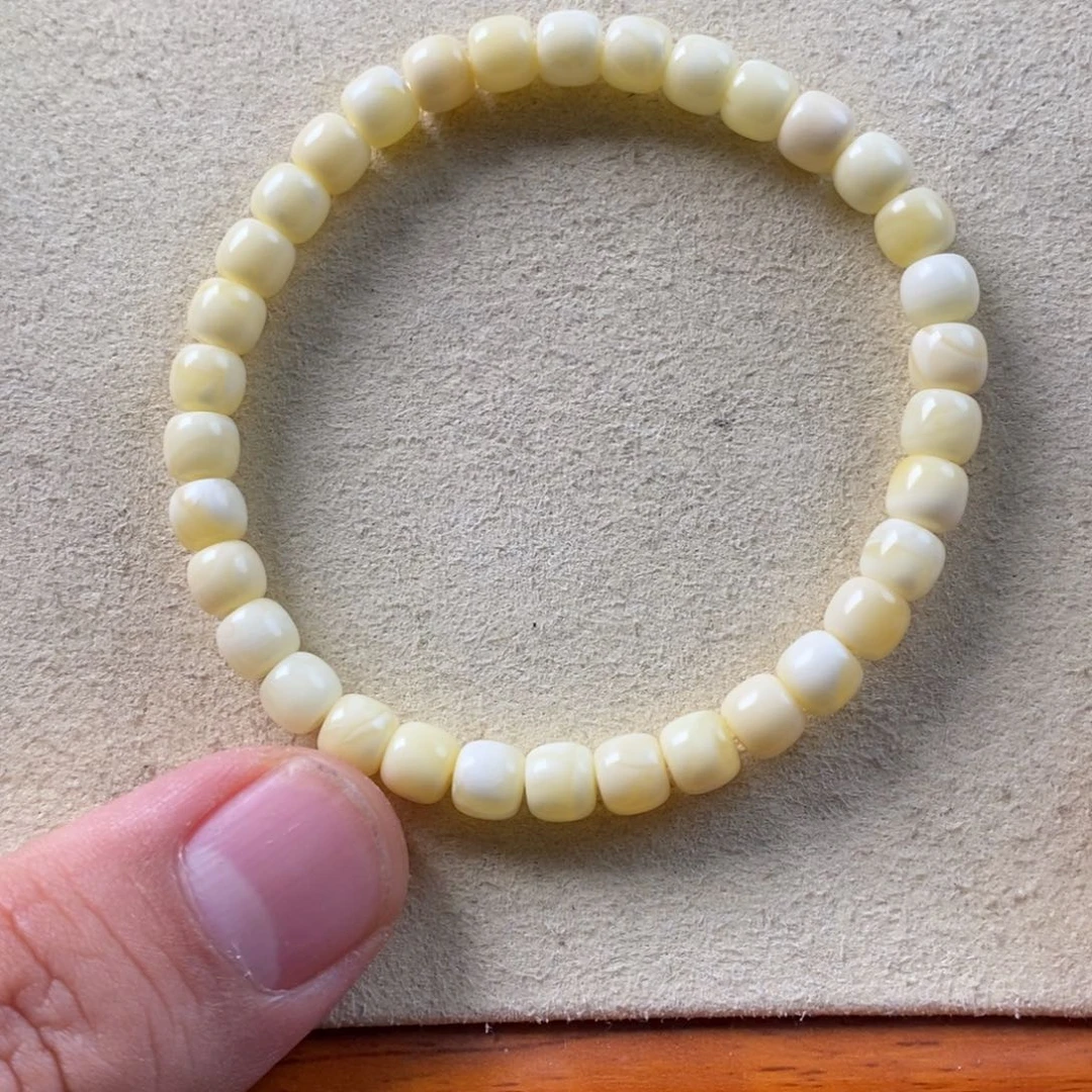 蜜蜡珠宝奇石未镶嵌