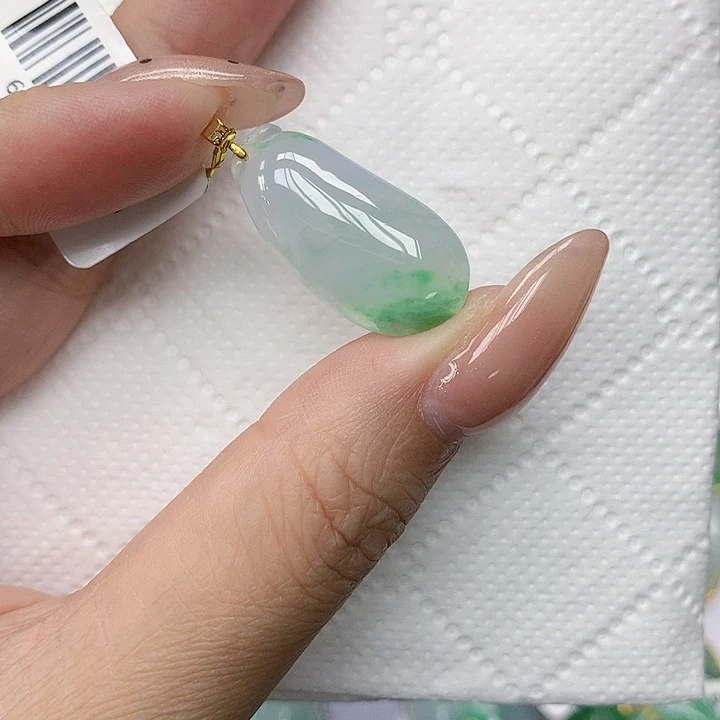 颈饰18K金镶嵌翡翠