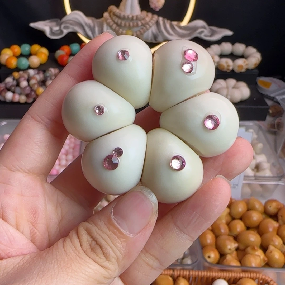 菩提根/象牙果吊坠瑕疵卡26山竹手捻1个