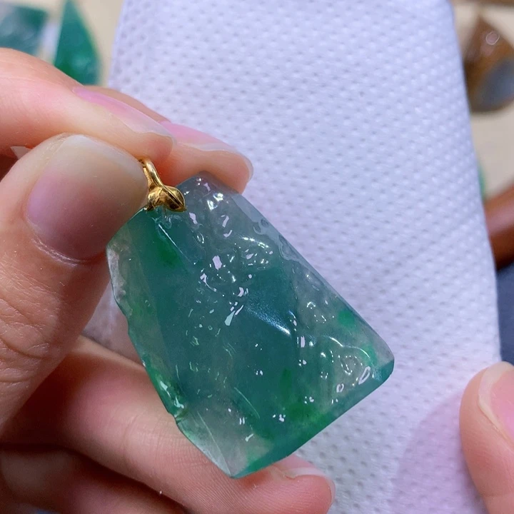 翡翠未镶嵌吊坠(不含链)