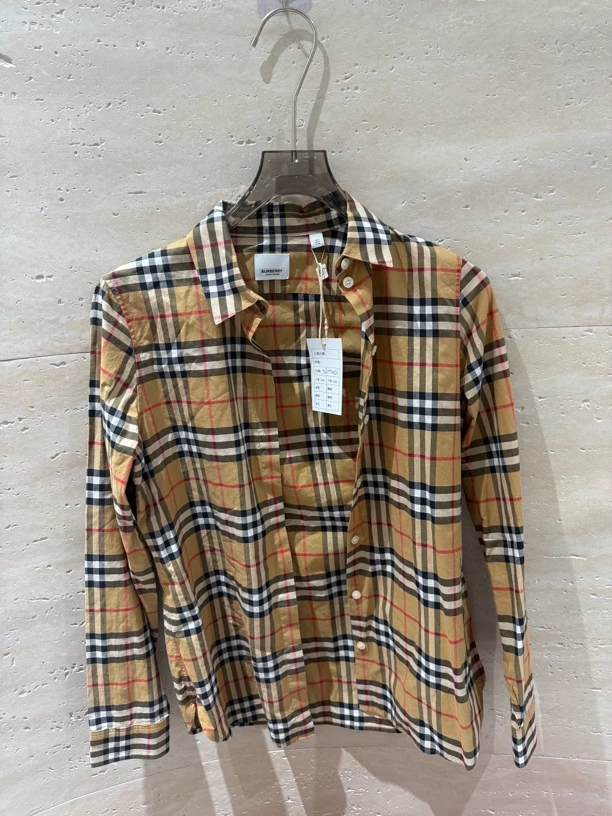 99新 BURBERRY/博柏利 衣服肩宽38胸围92衣长67尺码36编码771